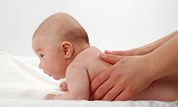Ostéopathie et petite enfance Ostéopathie et petite enfance